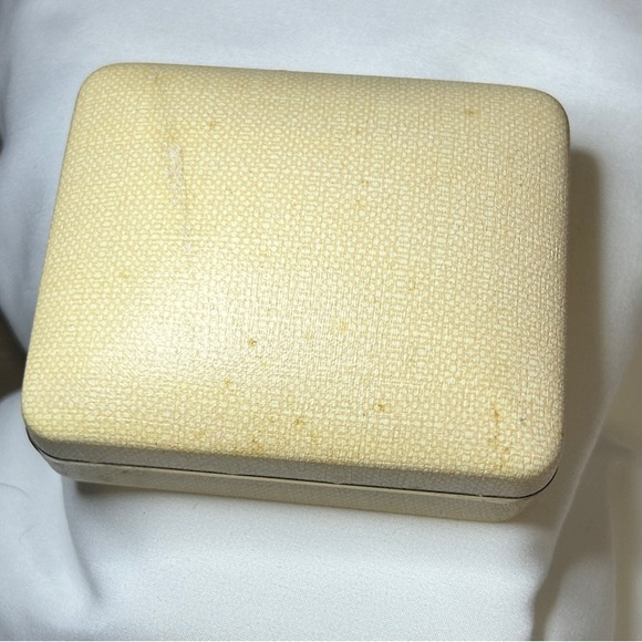 Vintage gold filled bangle bracelet by BALLOU. 1/20-12 KT gold filled. - Picture 9 of 10